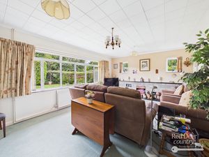 Sitting Room- click for photo gallery